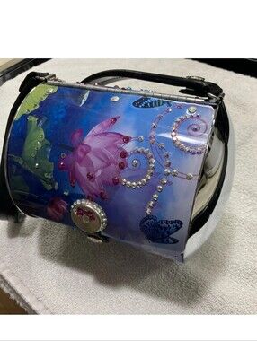 Little Earth Flowers And Butterfies Purse